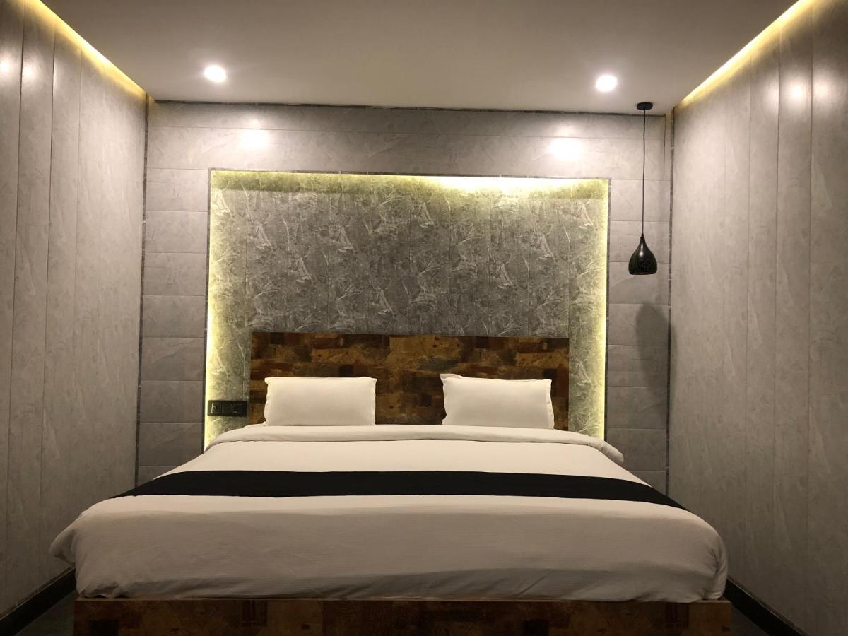 Aariv Inn Baga Beach Екстериор снимка