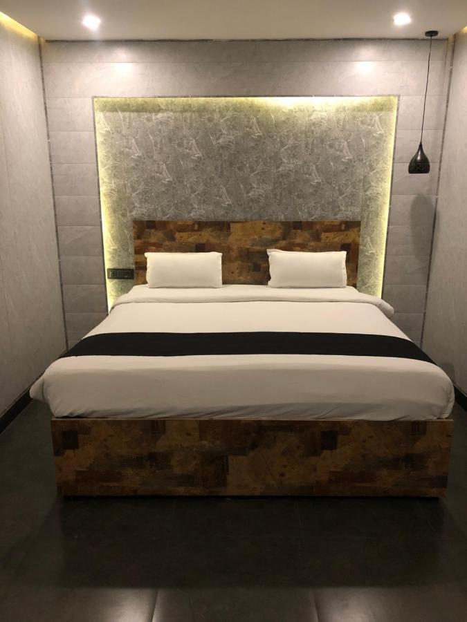 Aariv Inn Baga Beach Екстериор снимка