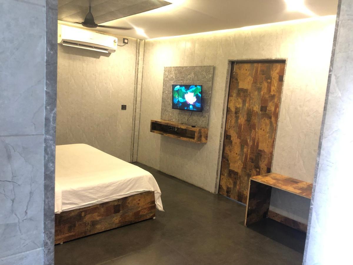 Aariv Inn Baga Beach Екстериор снимка