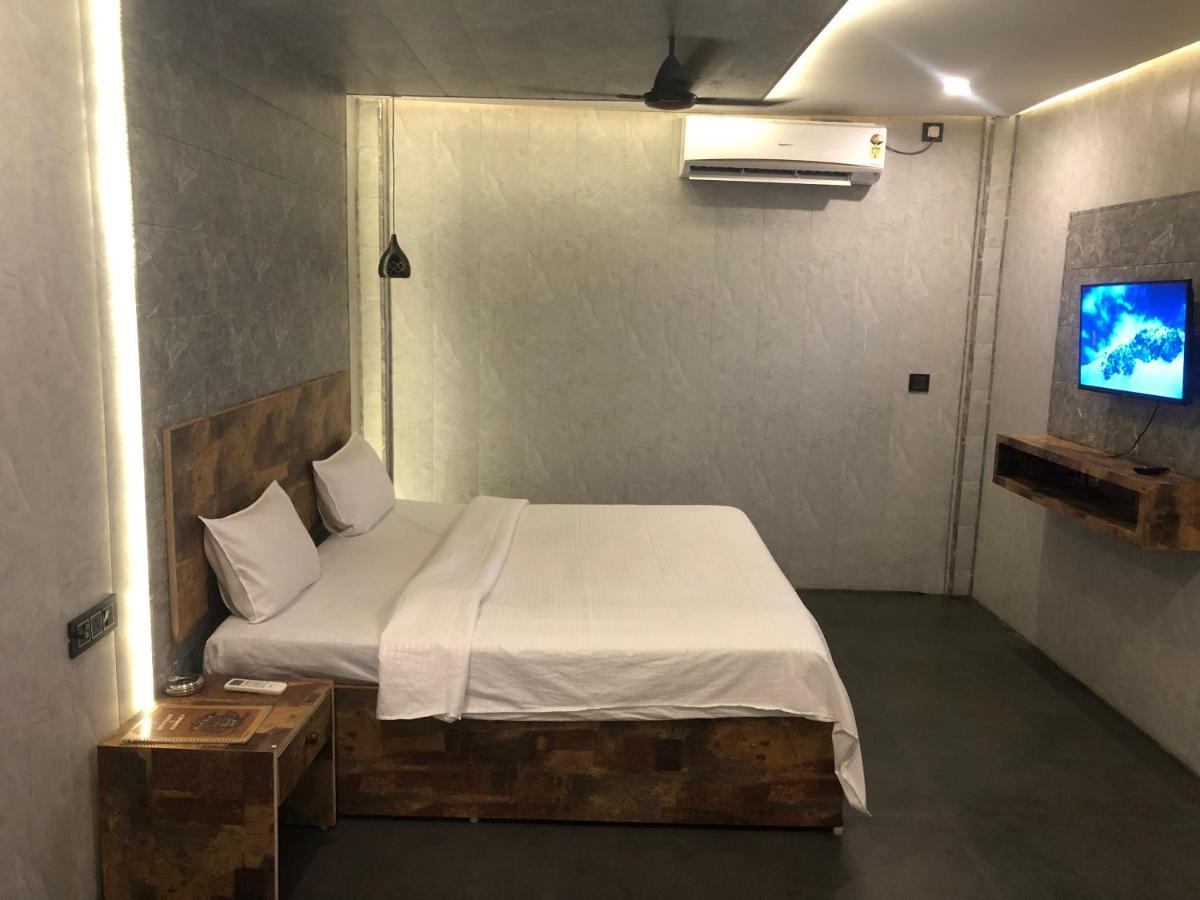 Aariv Inn Baga Beach Екстериор снимка