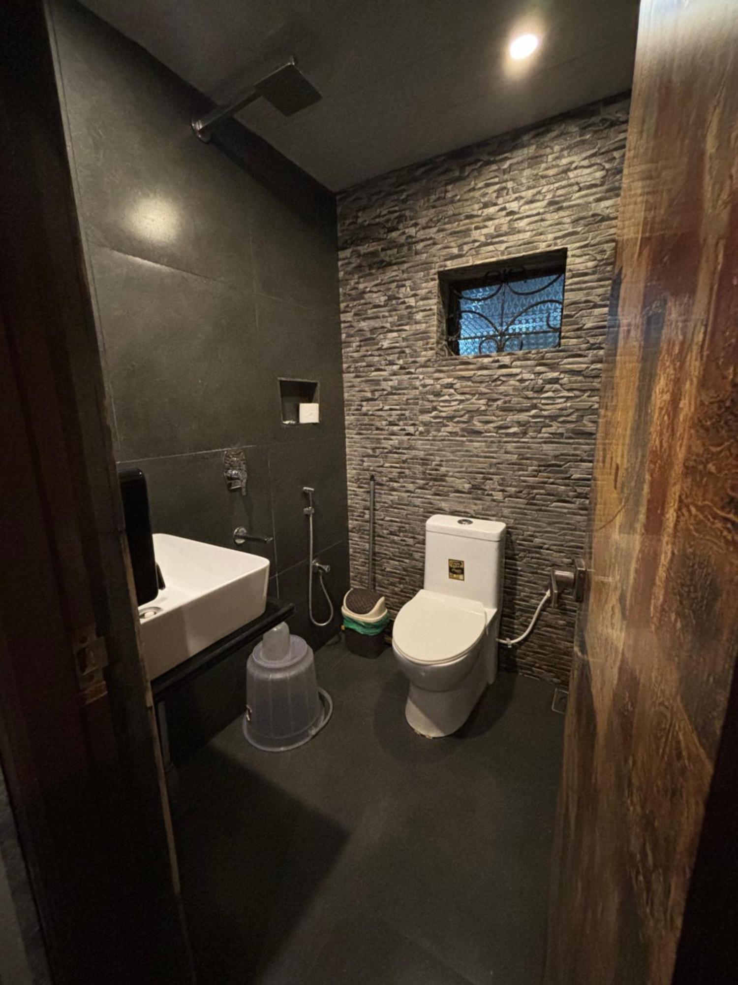 Aariv Inn Baga Beach Екстериор снимка